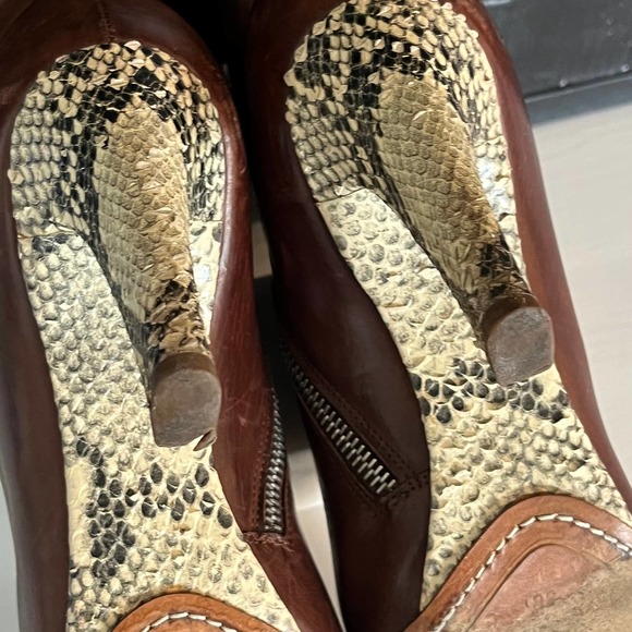 Dries Van Noten FW09 Red Leather and Python Heel Ankle Boots - Picture 8 of 11